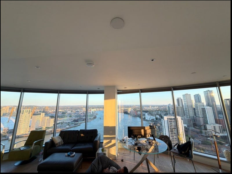 Room Biscayne Avenue in Greater London