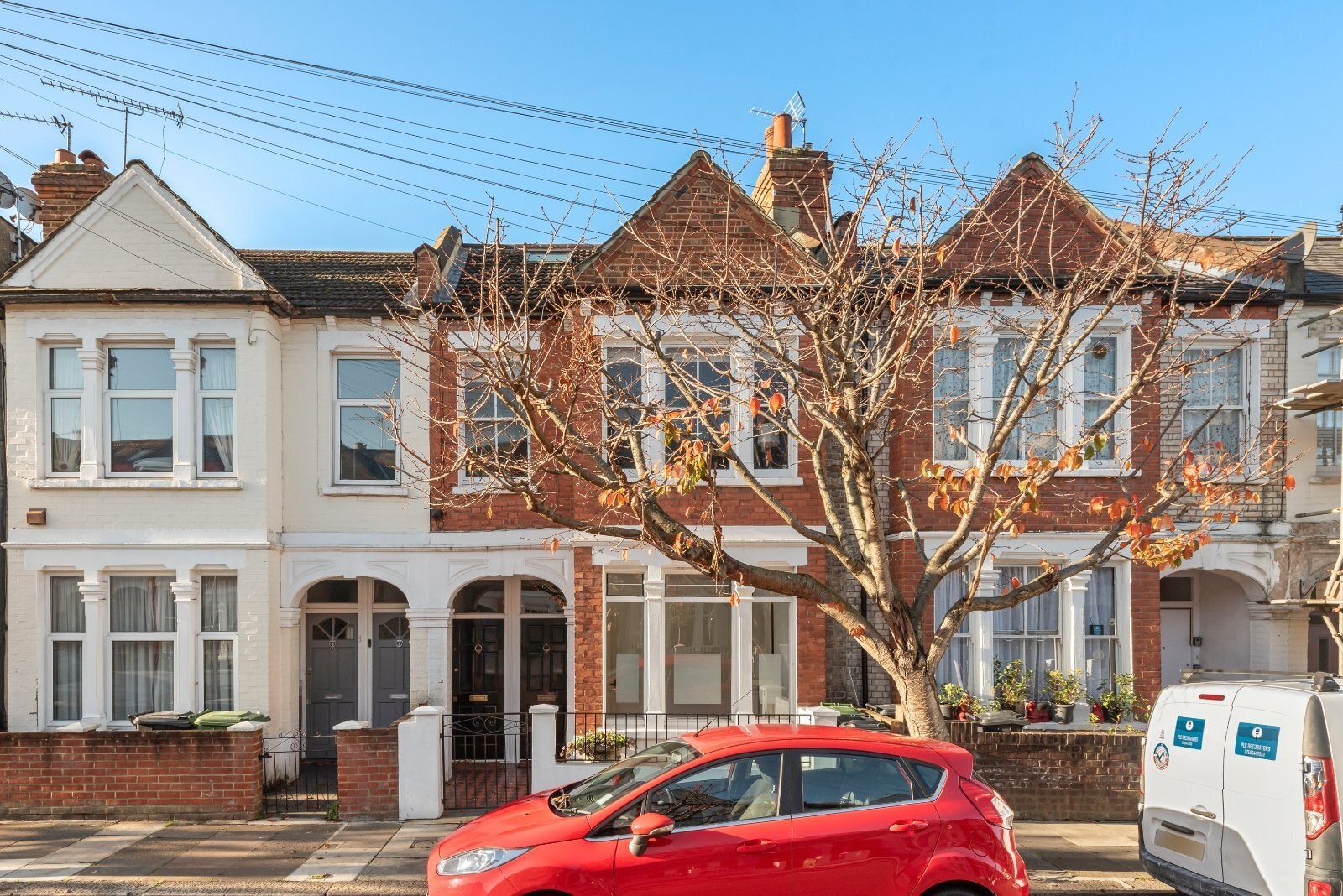 Flat Edenvale Street in Greater London