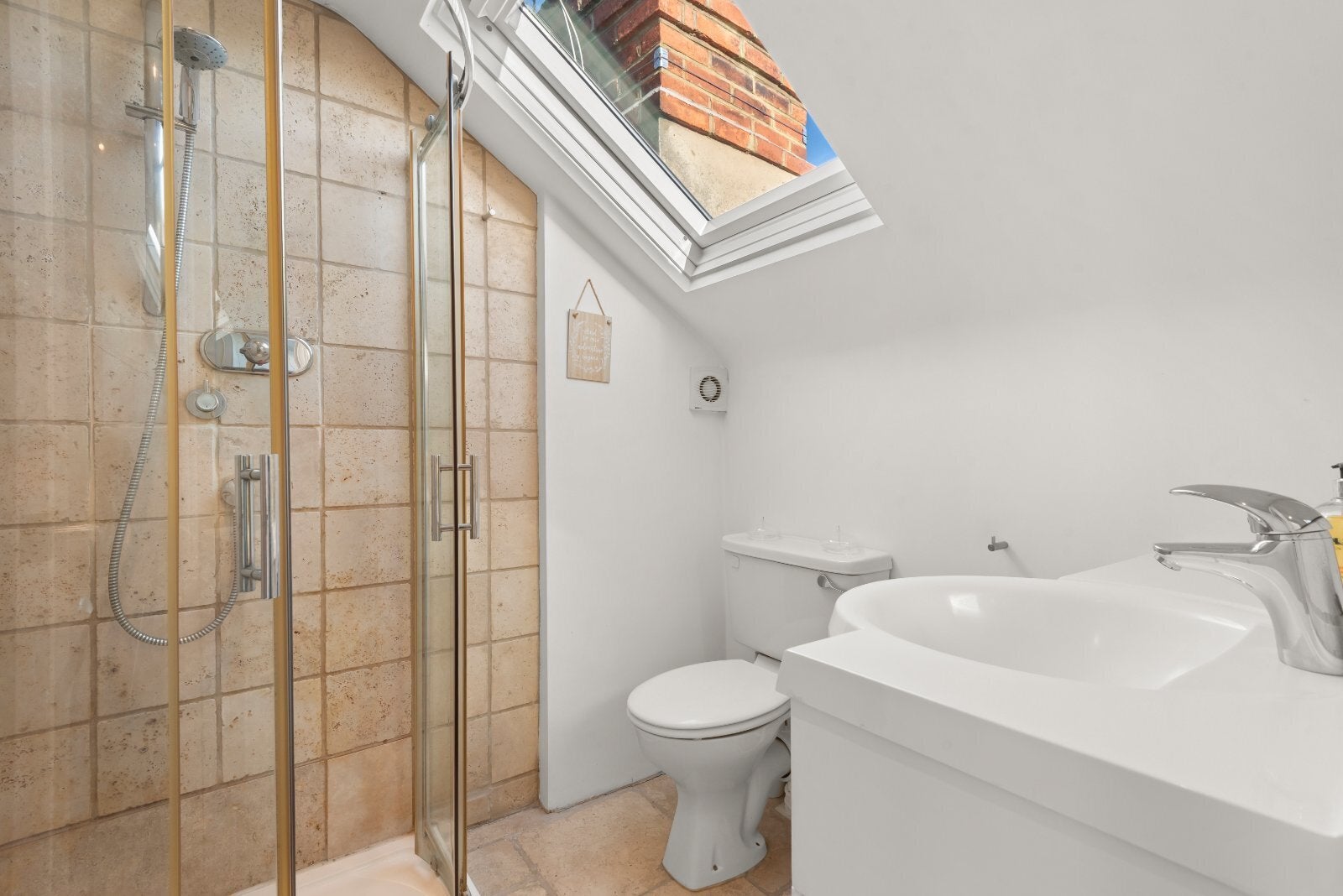 Flat Edenvale Street in Greater London