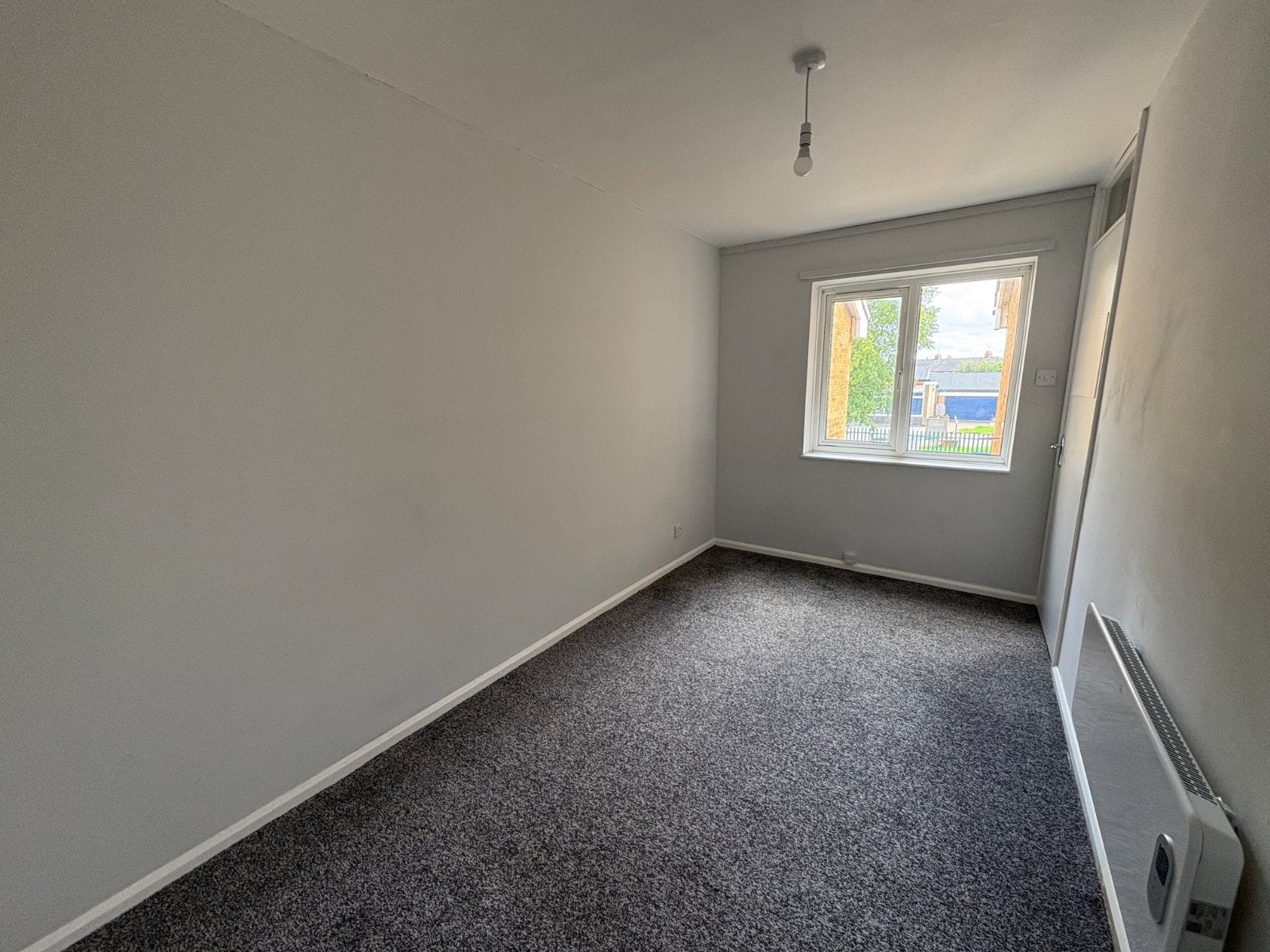 Flat Bronte Court in Hull