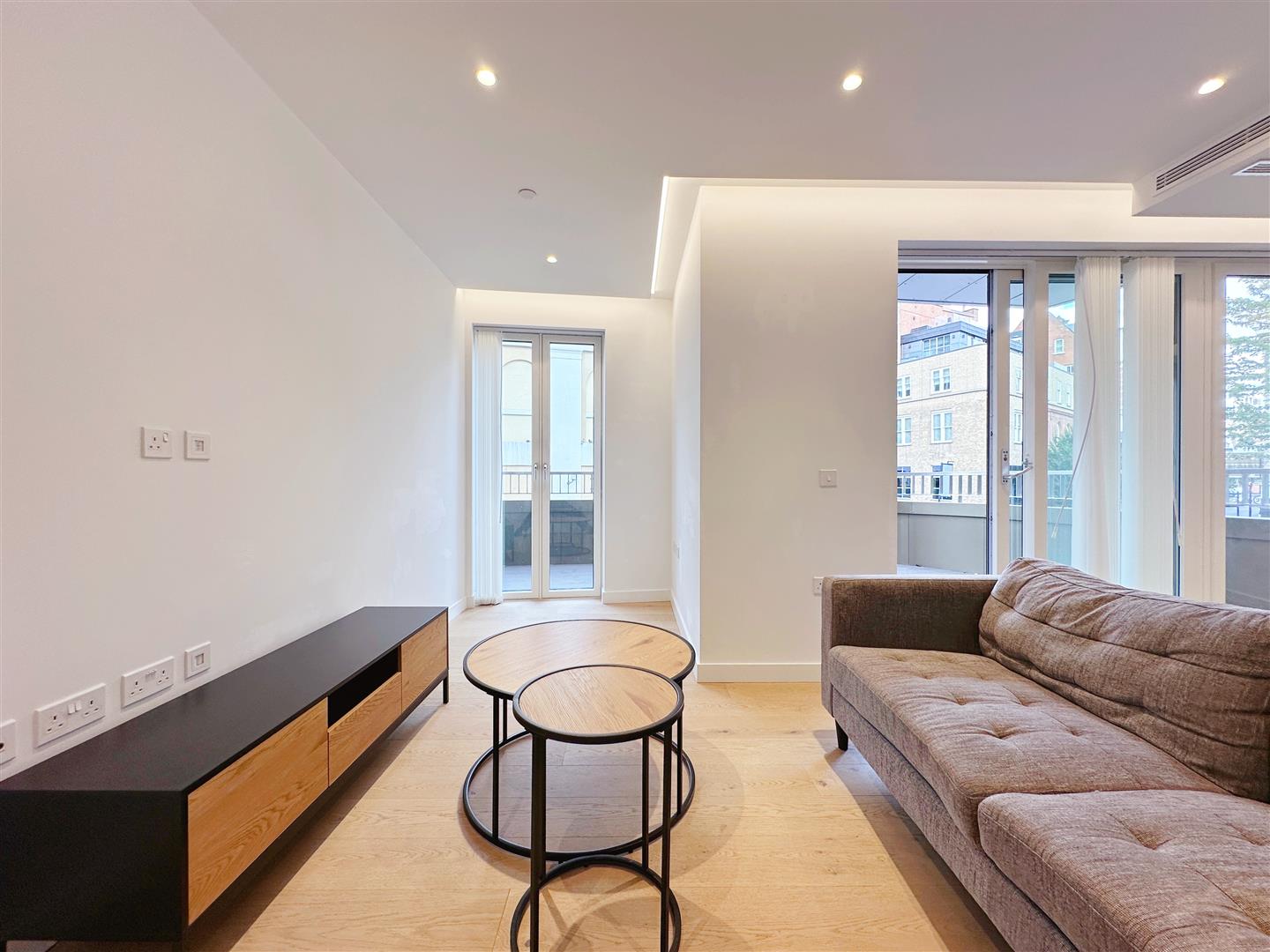 Flat Mount Pleasant in Greater London