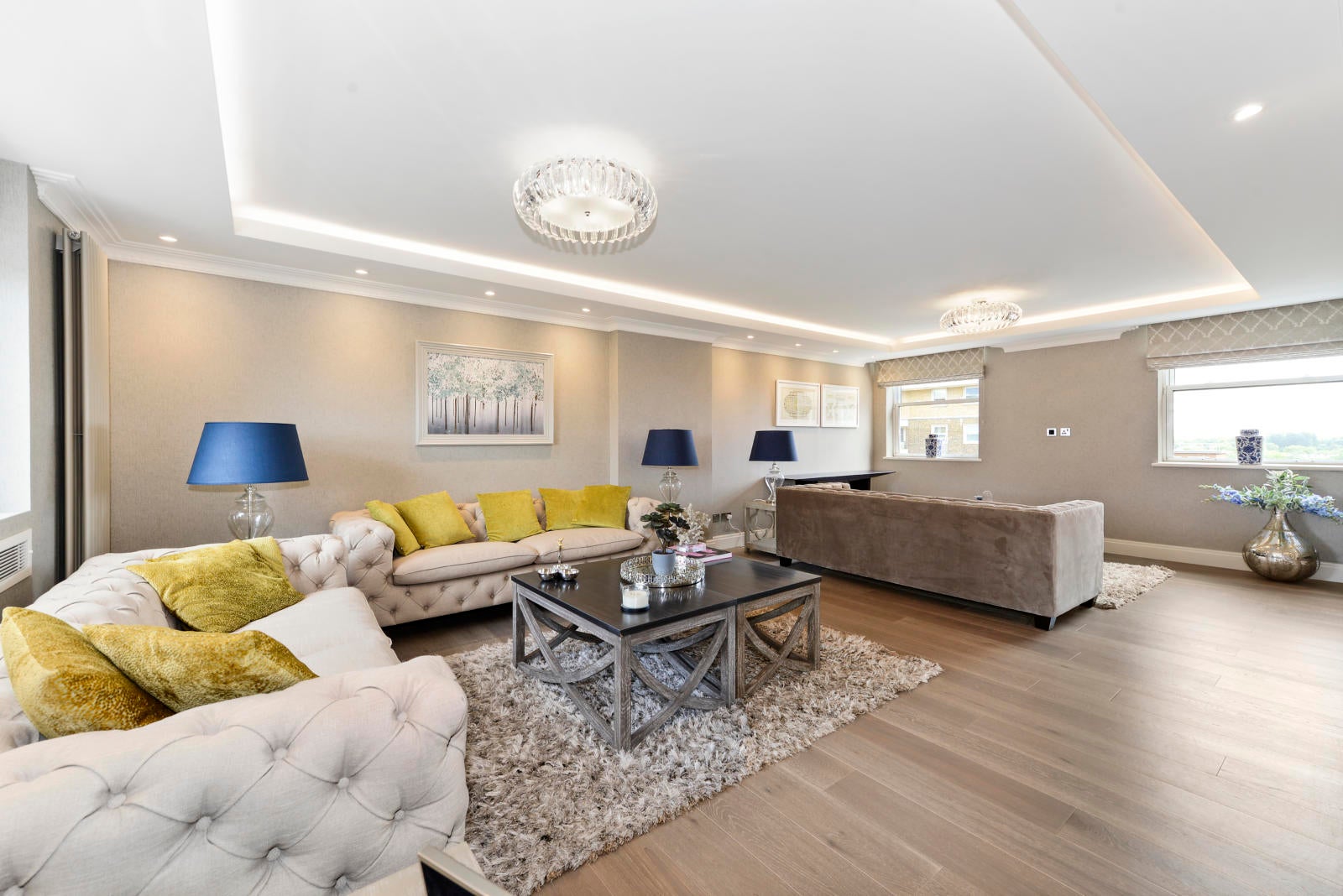 Flat Boydell Court in Greater London