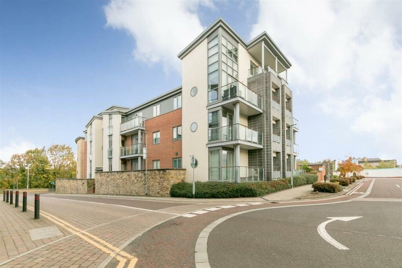 Flat High Level Road in Gateshead