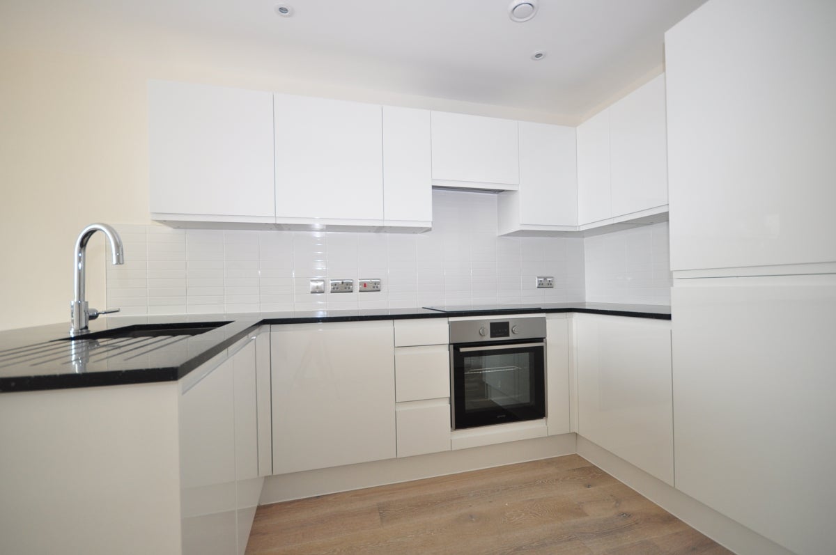 Flat Campbell Road in Greater London