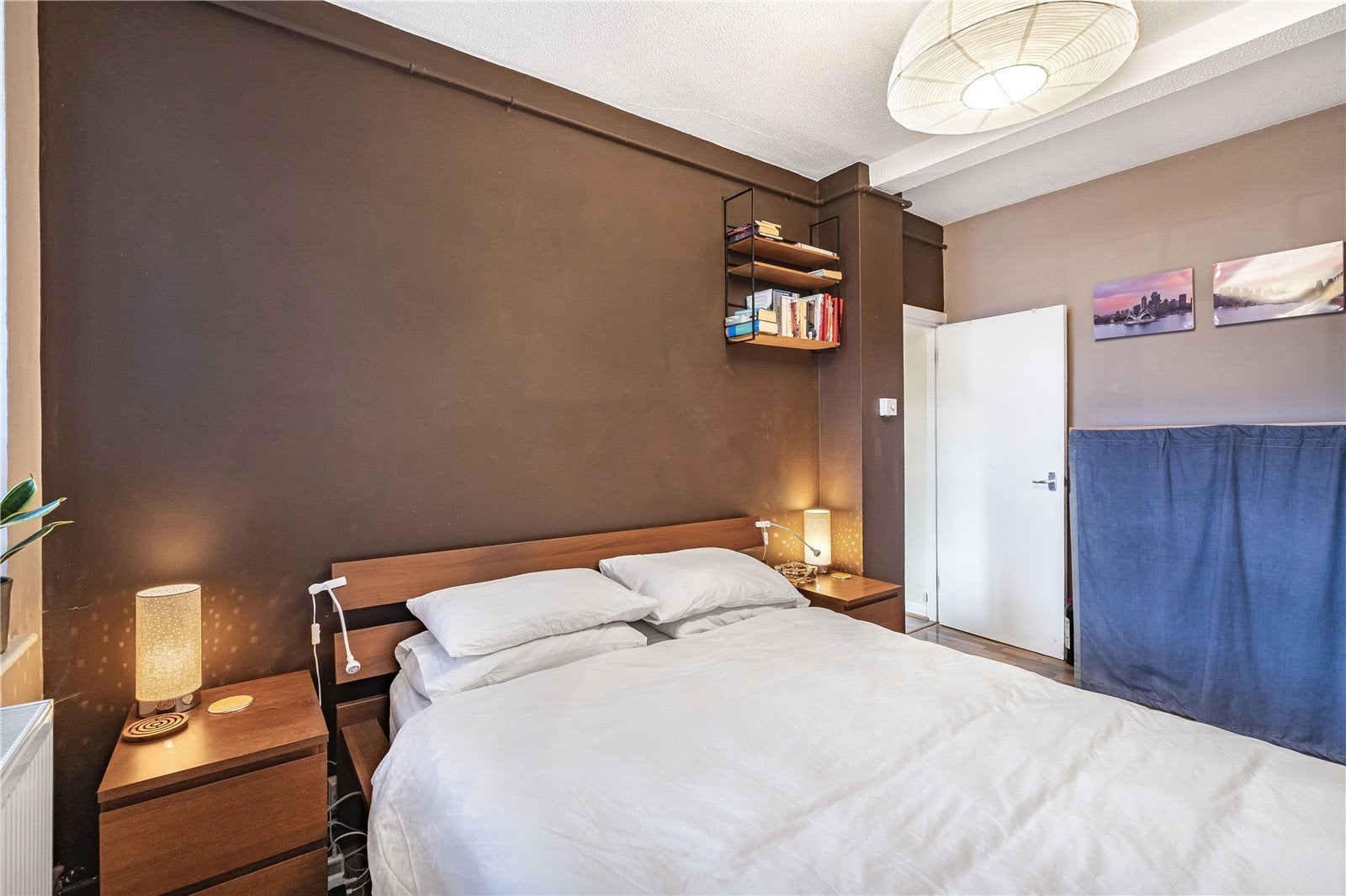 Flat Aberdour Street in Greater London