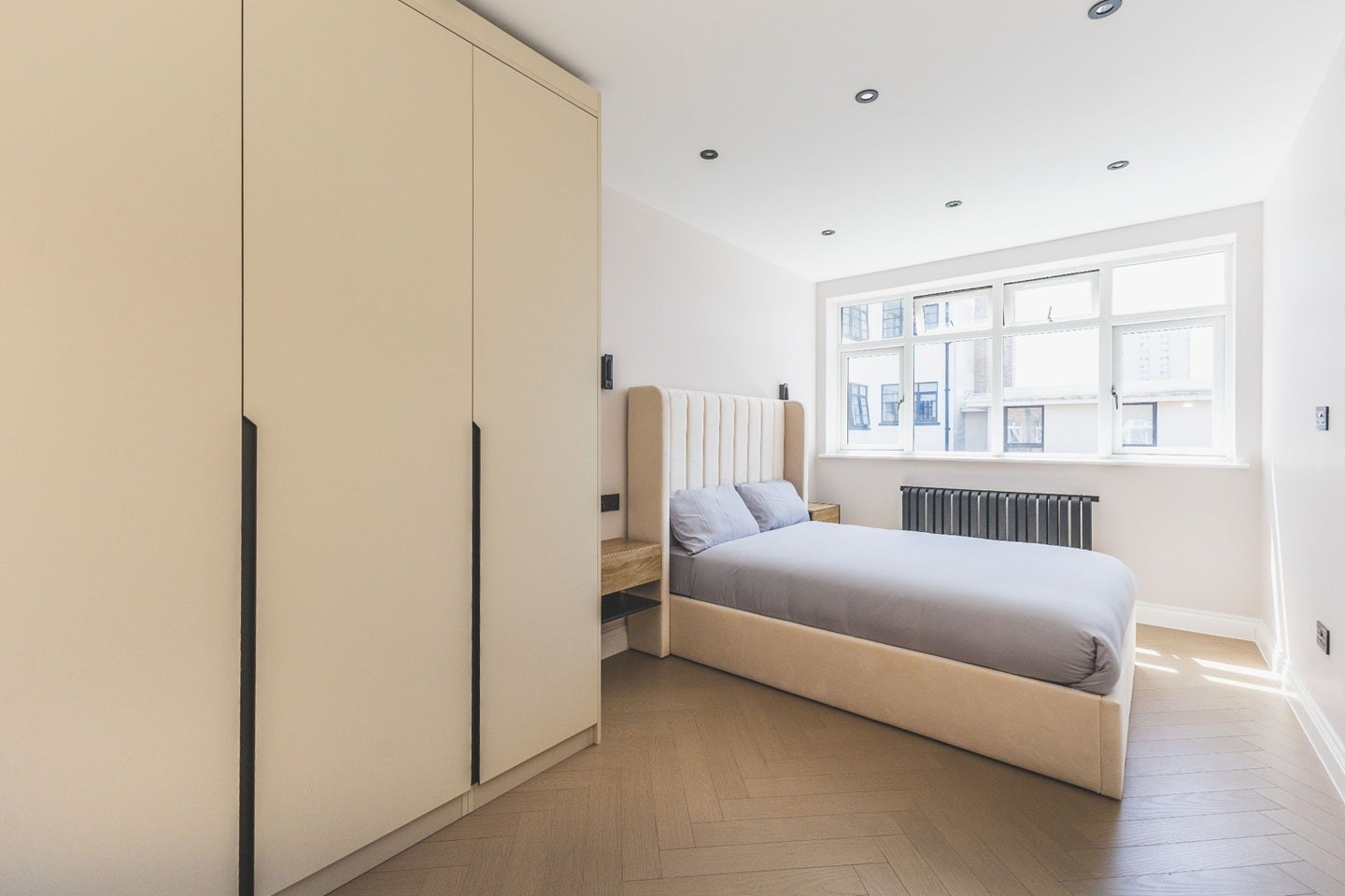 Flat Nelson Street in Greater London