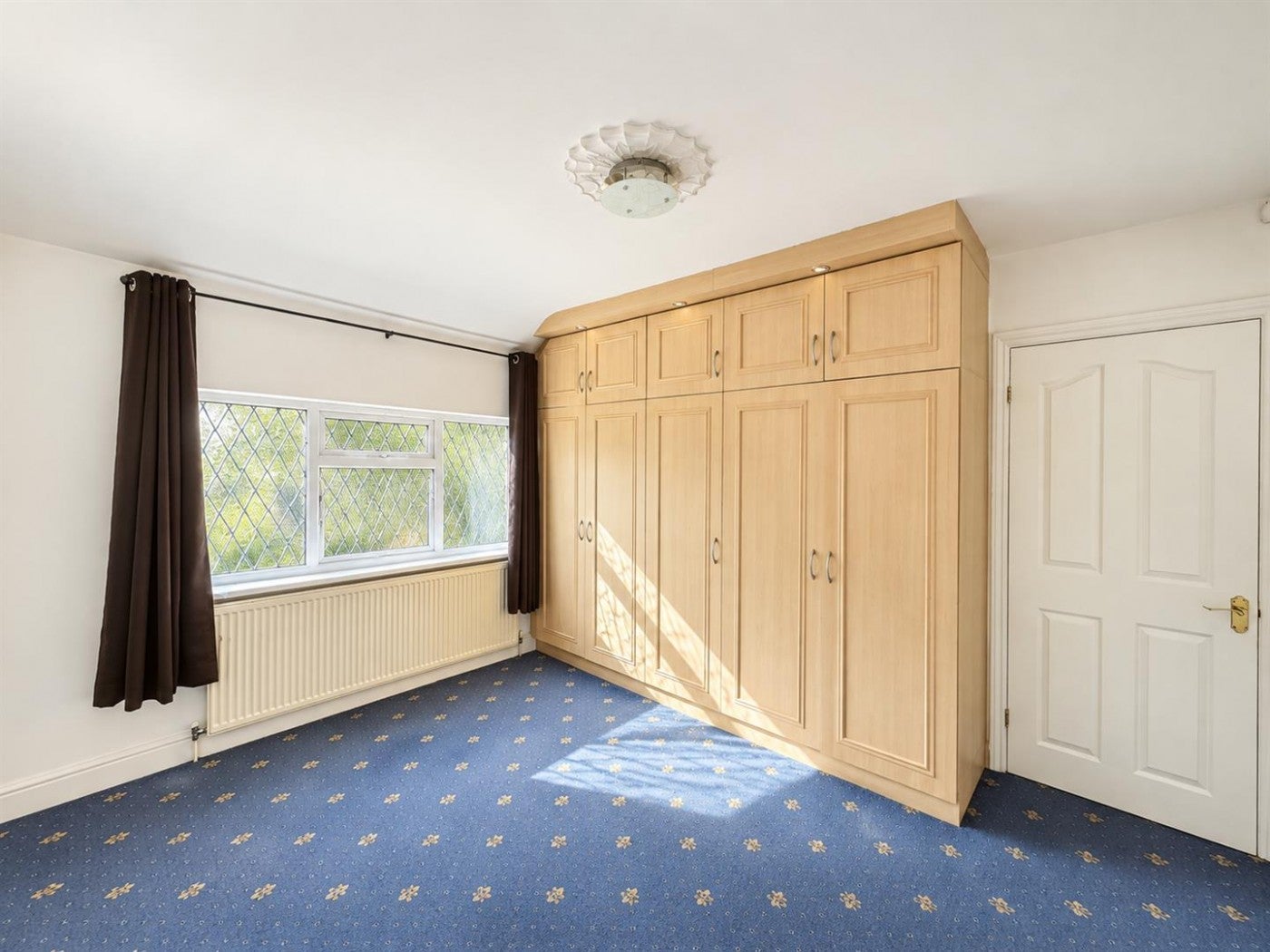 House Gresham Road in Greater London