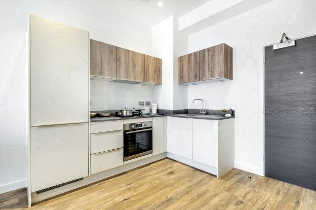 Flat North Star in Swindon