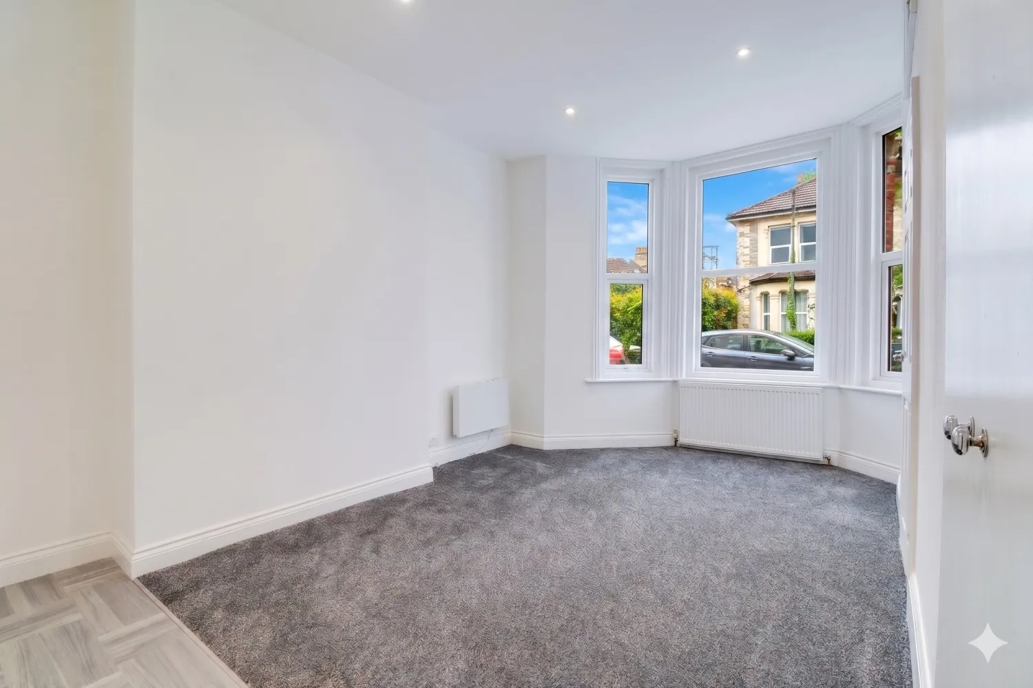 Flat Cheriton Road in Folkestone and Hythe District