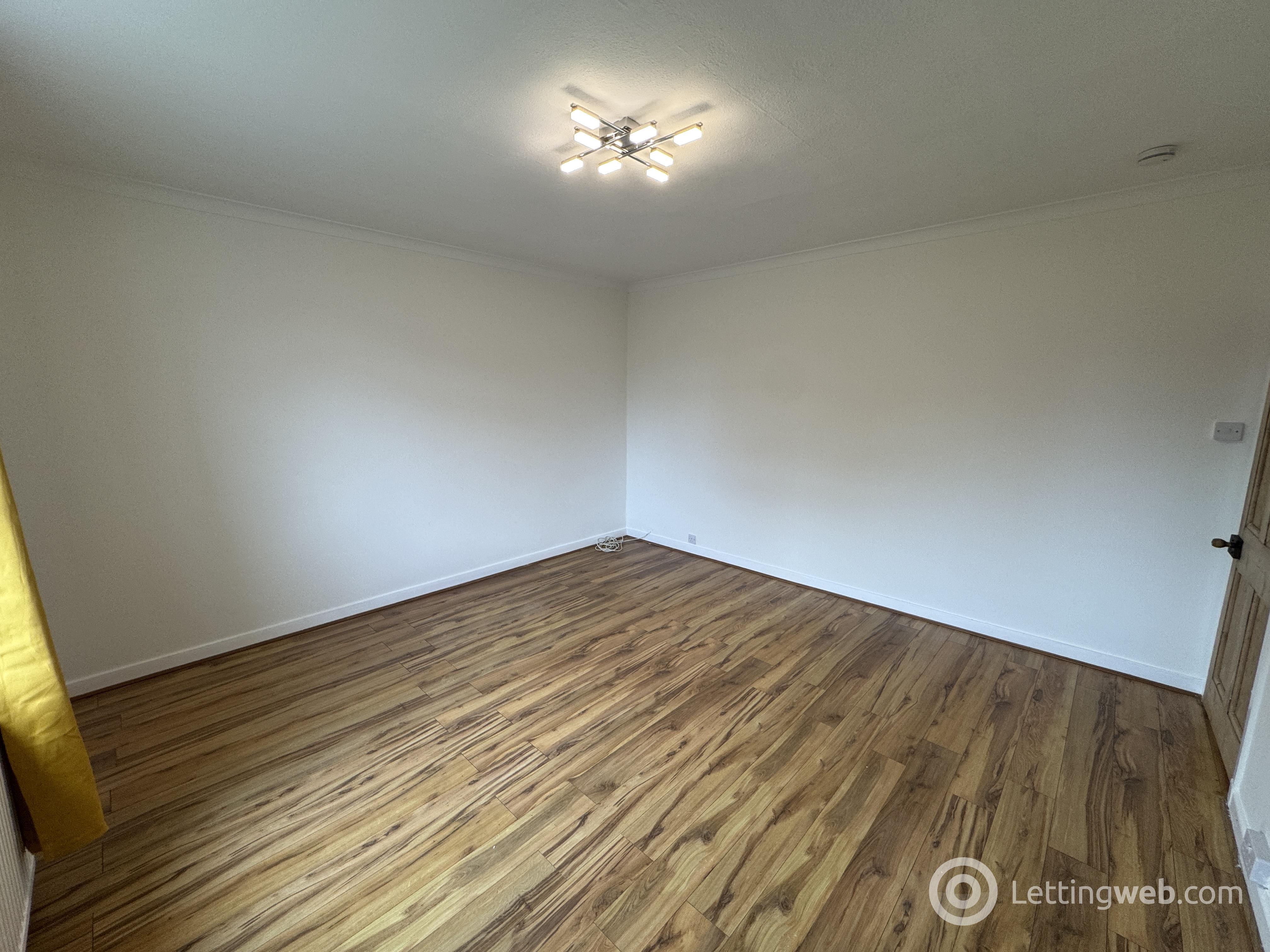 Flat Ogilvy Place in Tayport