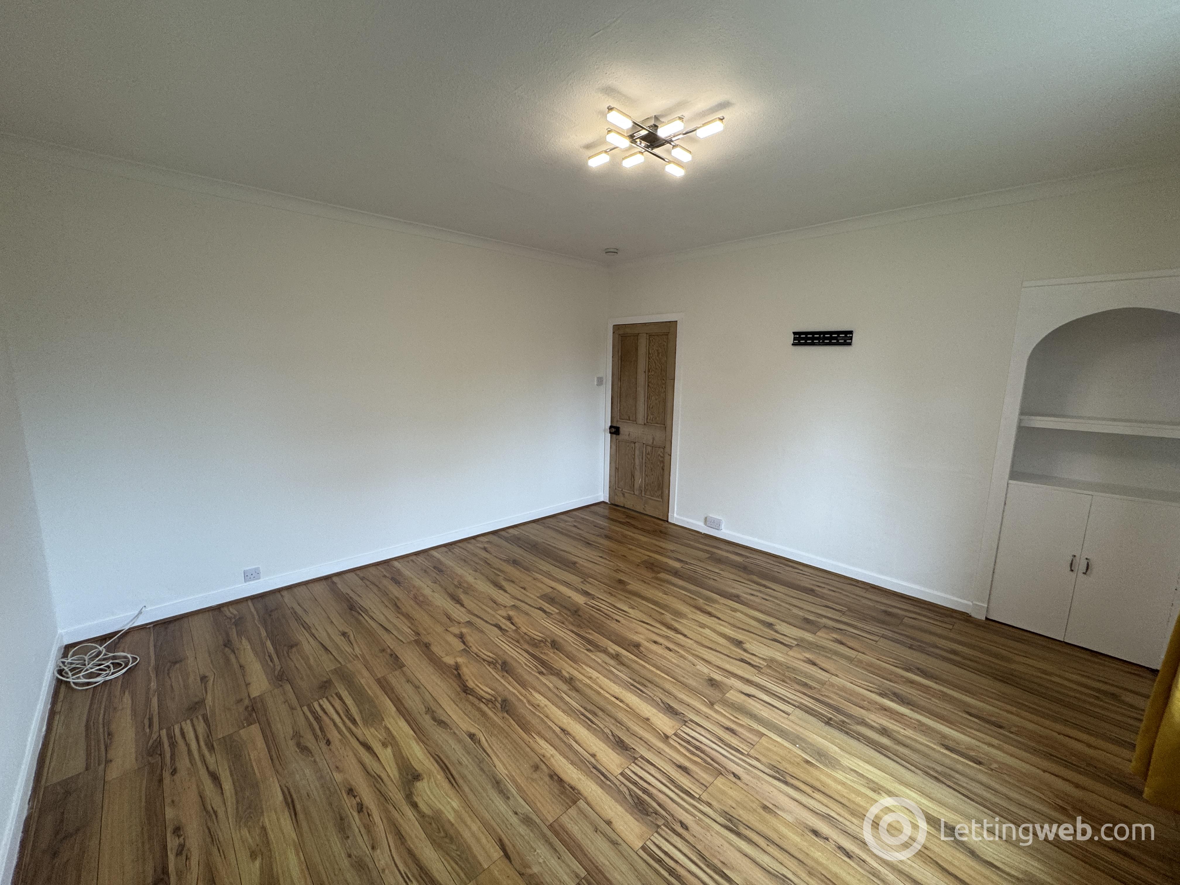 Flat Ogilvy Place in Tayport