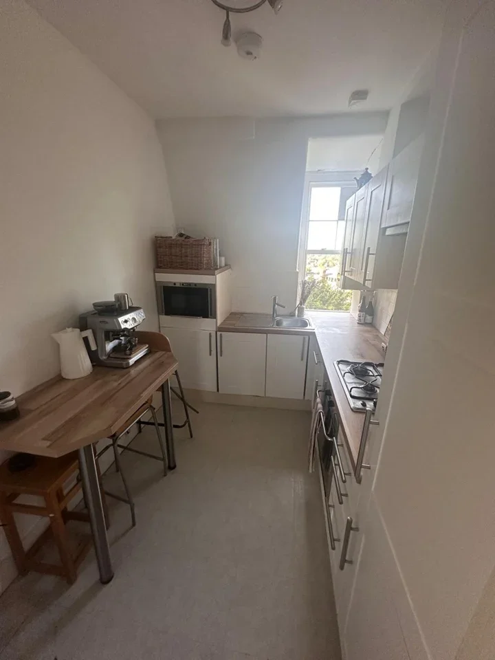 Flat Fortis Green Road in Greater London