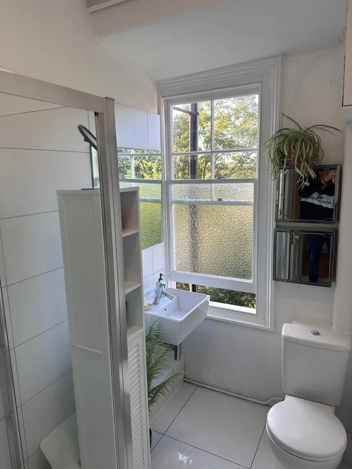Flat Fortis Green Road in Greater London