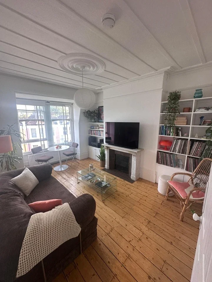 Flat Fortis Green Road in Greater London