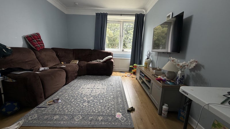 Room Carrick Knowe Drive in City of Edinburgh