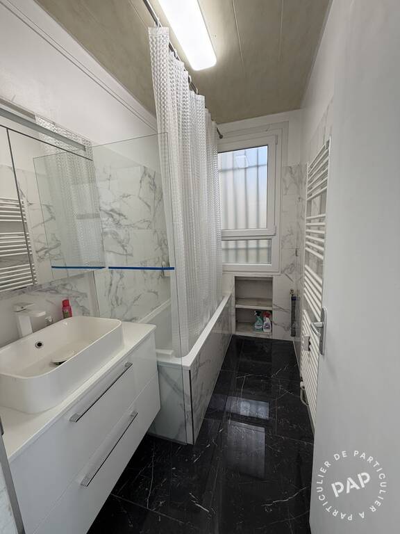 Room Rue Galliéni in Villennes-sur-Seine
