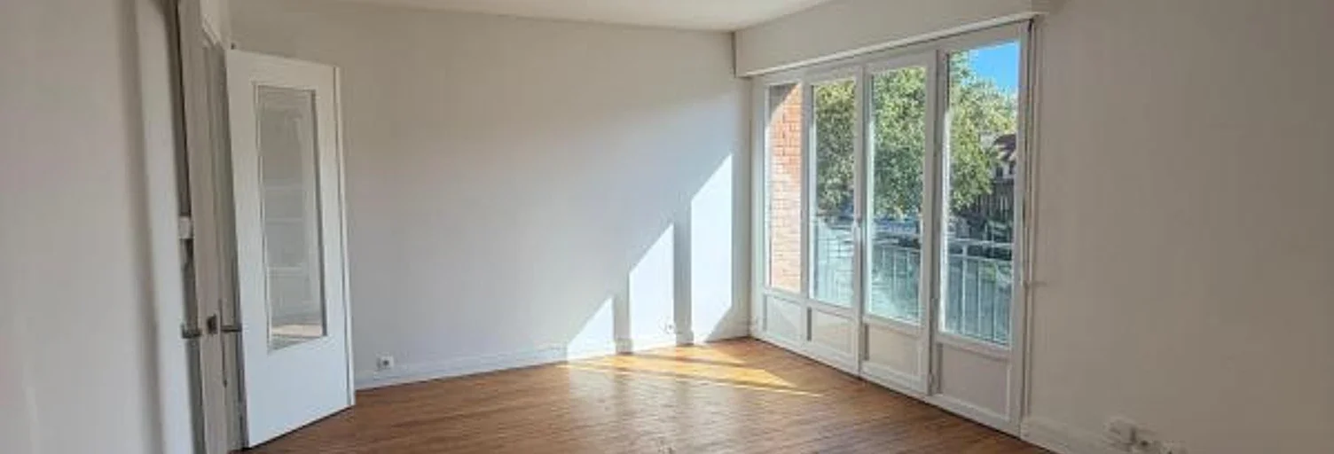Flat Place Jean Maridor in Le Havre