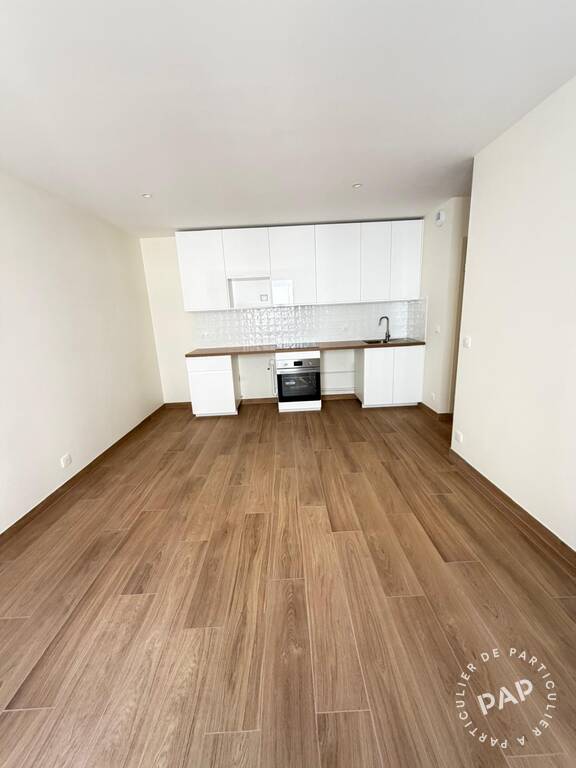 Flat Rue de Suresnes in Garches