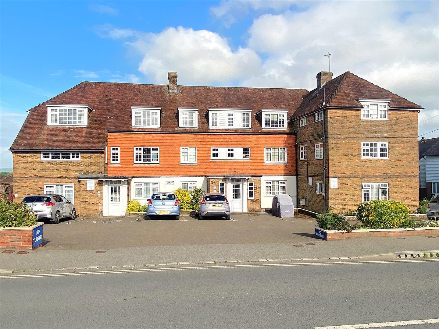 Flat Mount Street in Rother