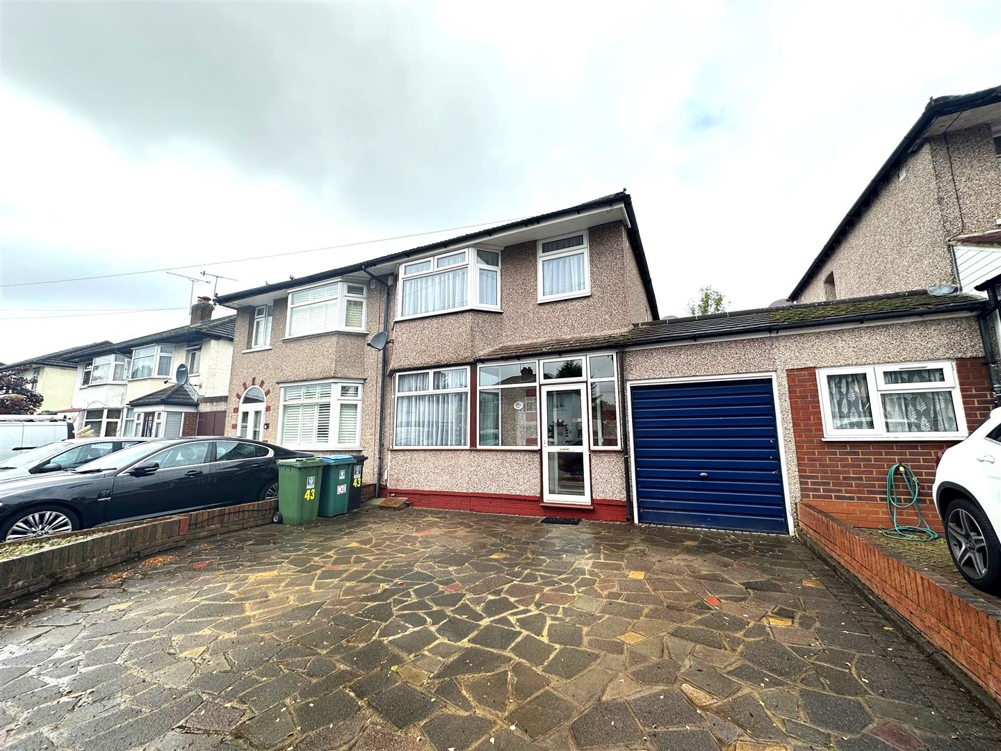 House Westlea Avenue in Watford