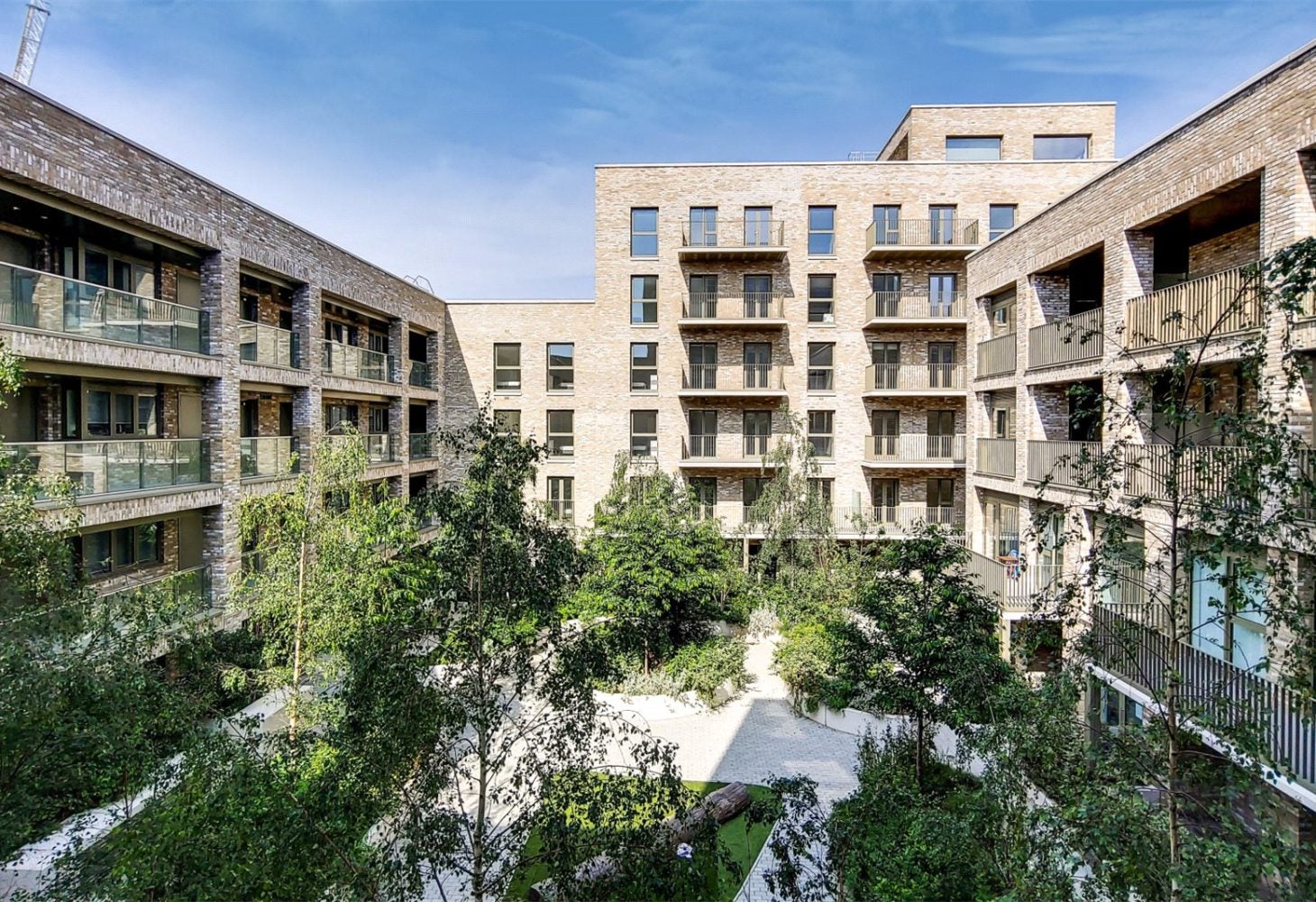 Flat Atlantis Avenue in Greater London