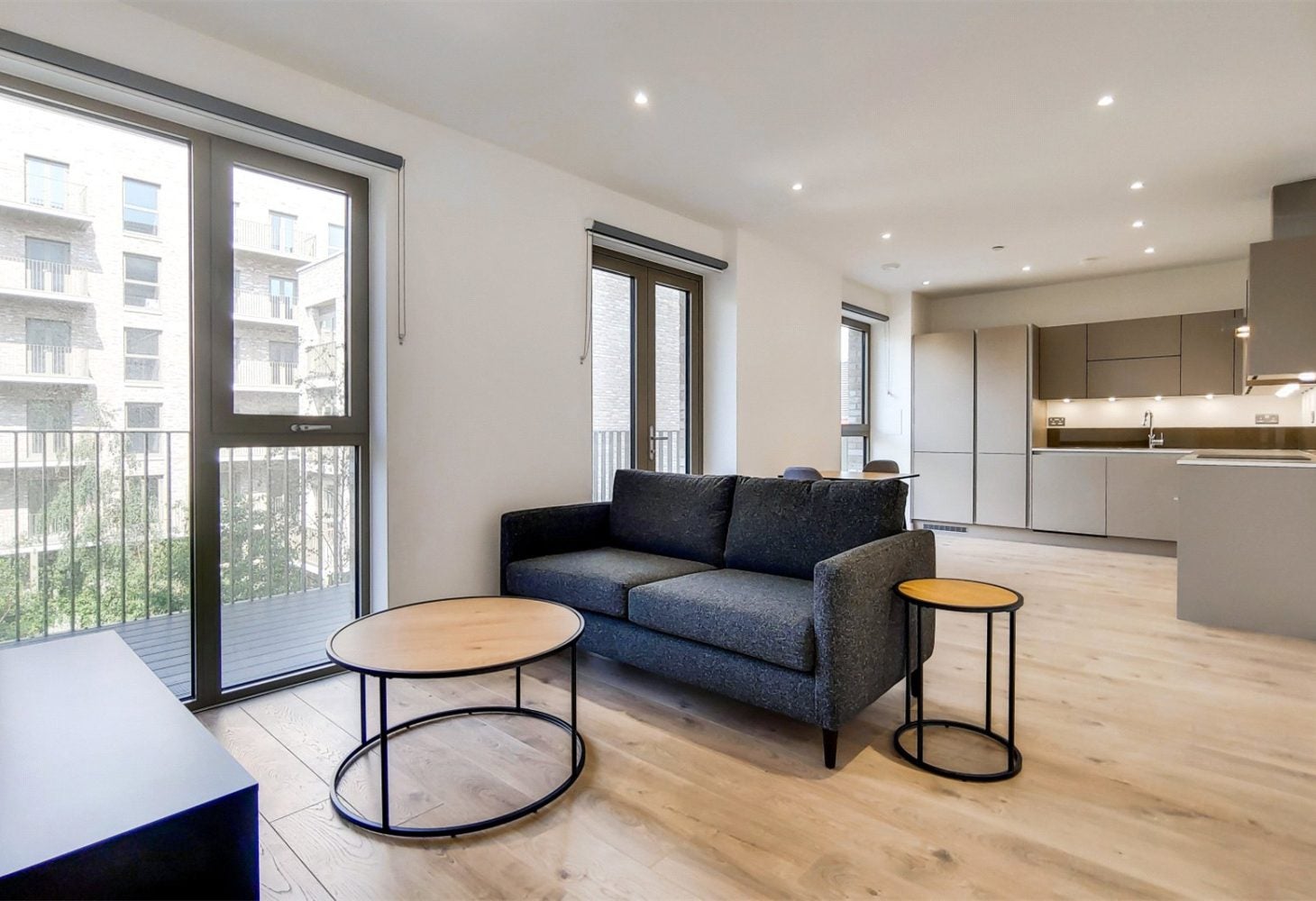 Flat Atlantis Avenue in Greater London