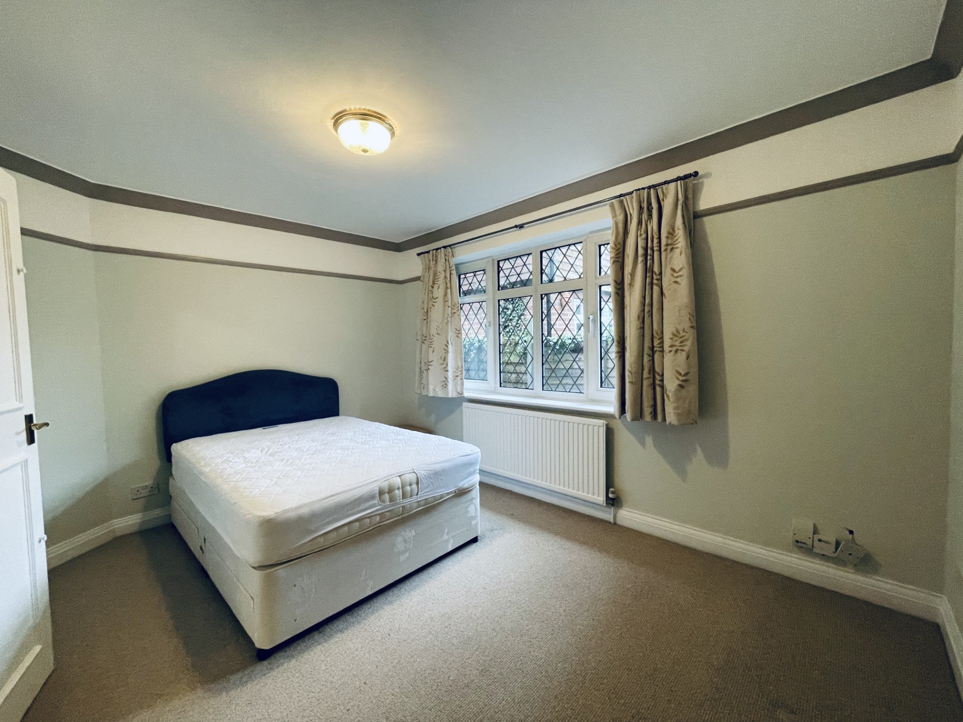 House Thetford Road in Greater London
