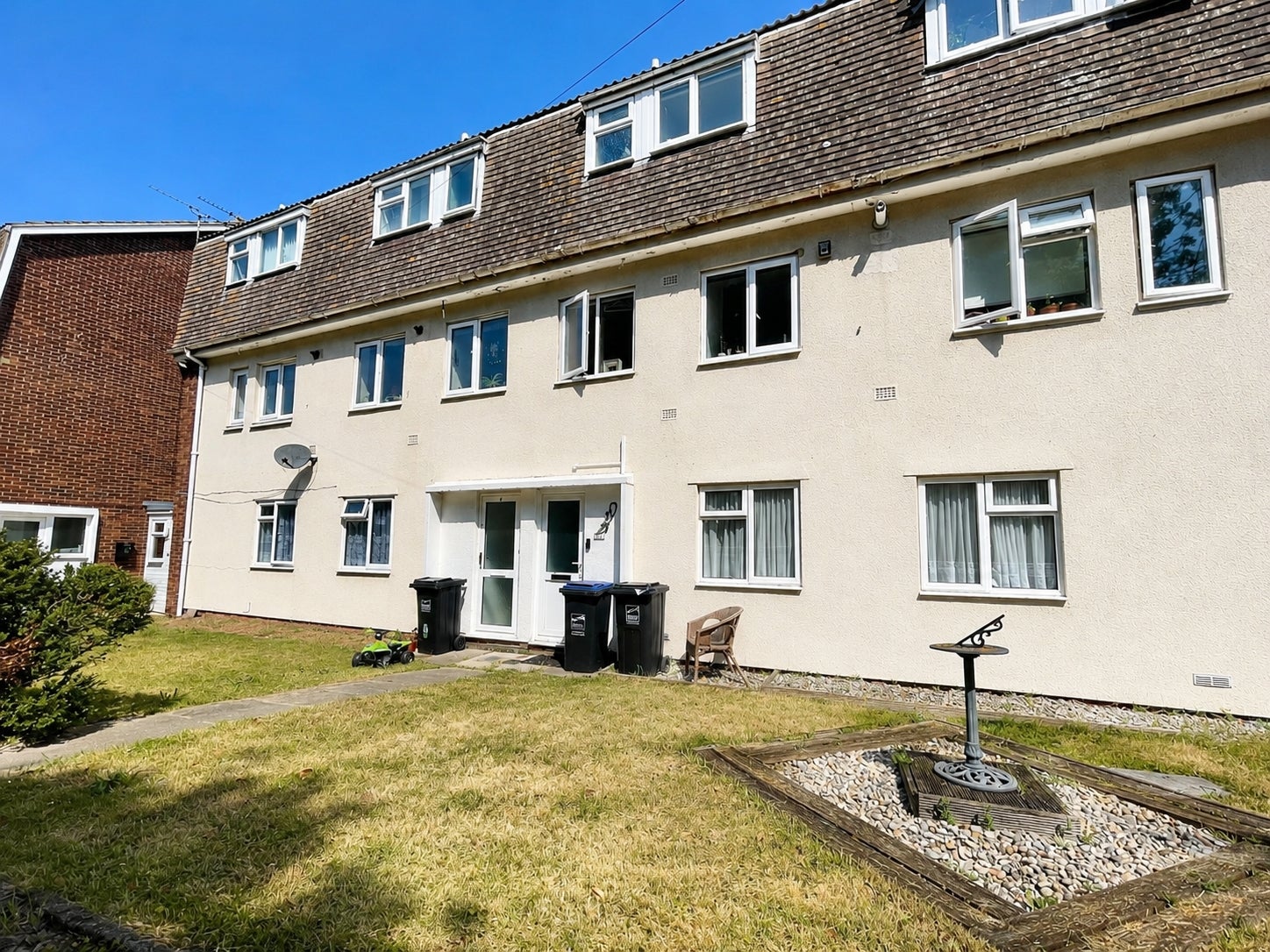 Flat Woodford Court in Thanet
