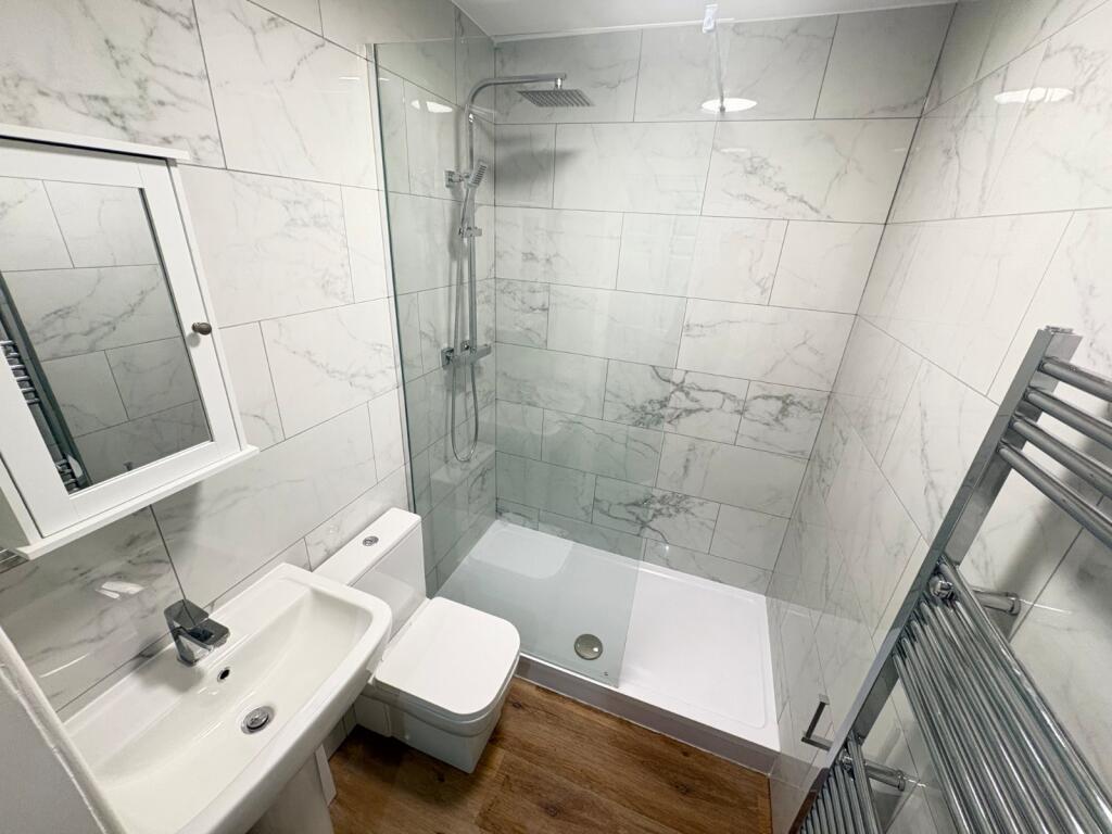 Flat Lilford Road in Greater London