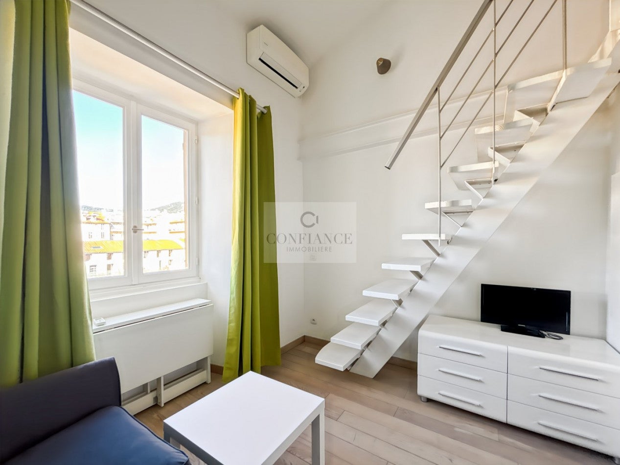 Appartement Place Garibaldi à Nice
