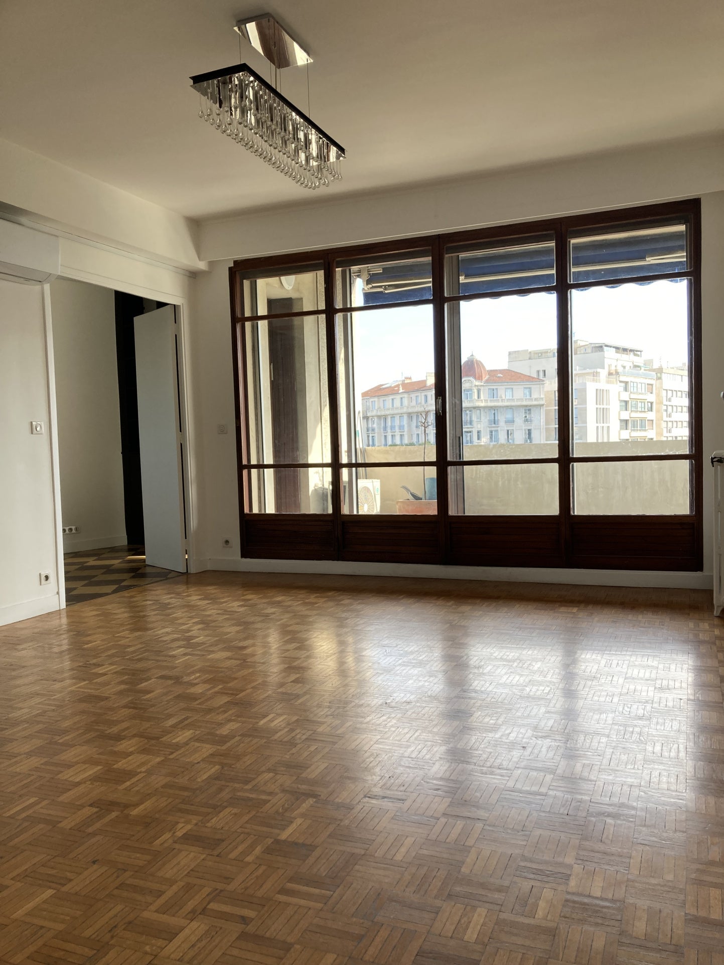 Flat Boulevard Michelet in Marseille