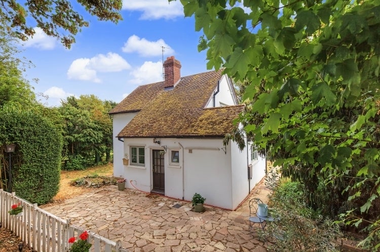 House Priory Road in Cherwell District