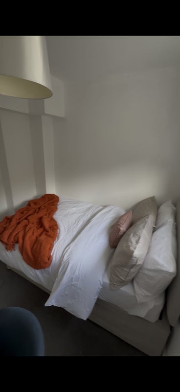 Room Lindsay Road in Bristol