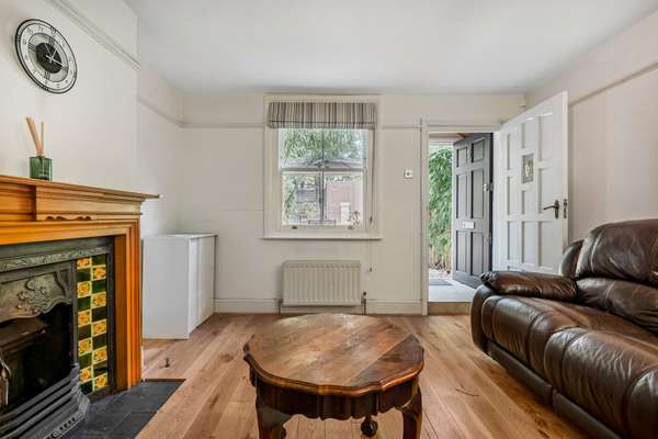 House St Margarets Road in Greater London