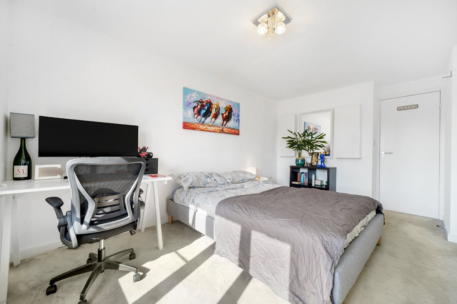 Flat Portman Gate in City of Westminster