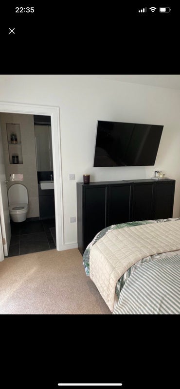 Room Myrtle Alley in Greater London