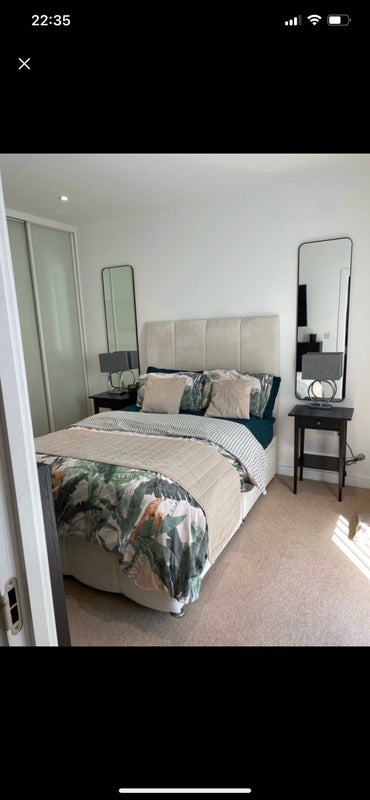 Room Myrtle Alley in Greater London