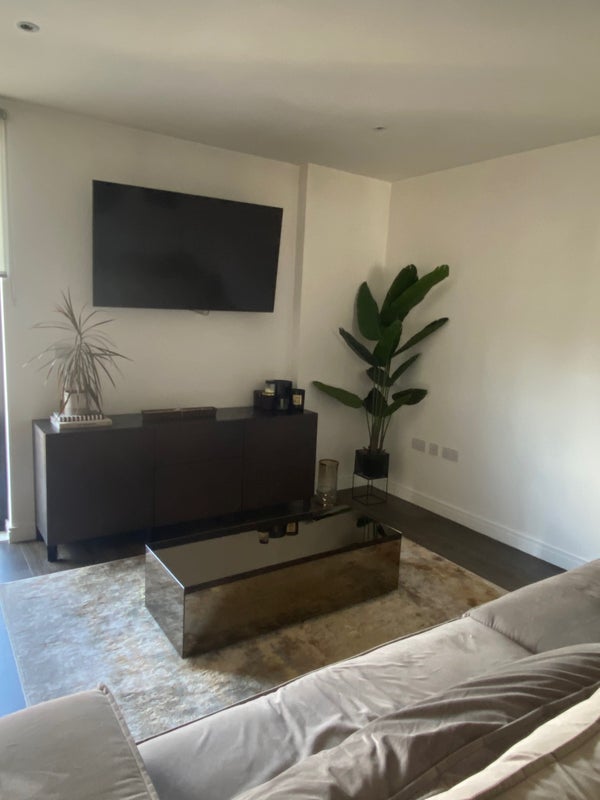 Room Myrtle Alley in Greater London