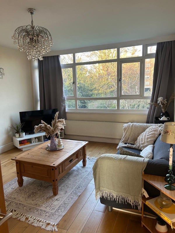 Room Kersfield Road in Greater London