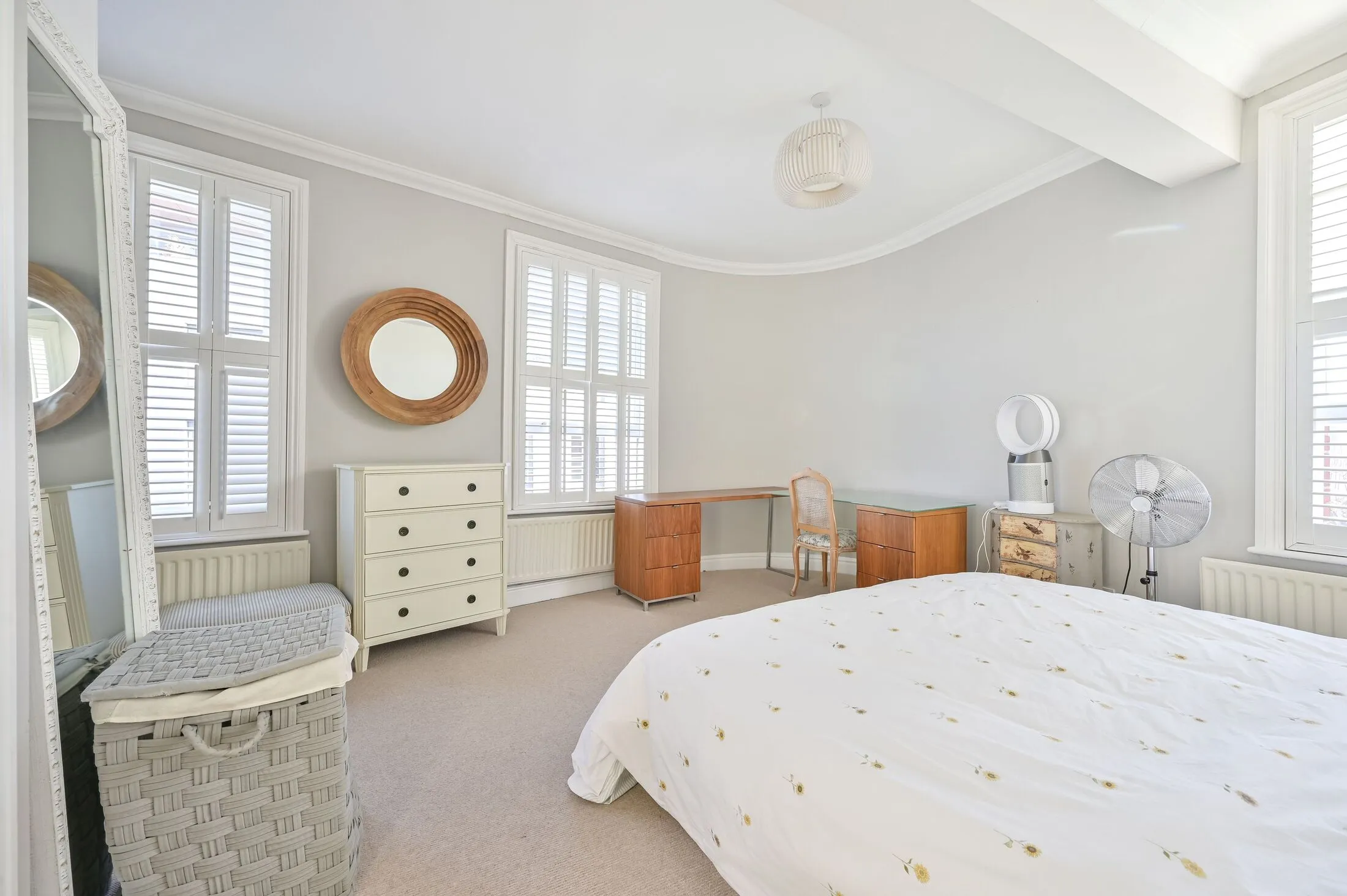 Flat Homefield Road in Greater London