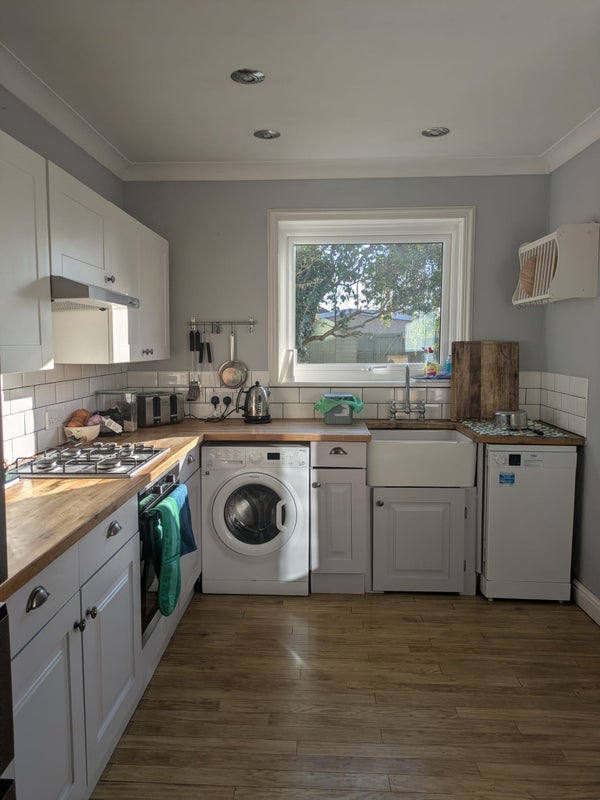Room Cottrell Avenue in Bristol