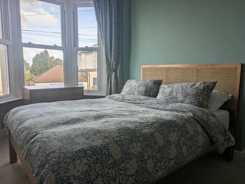 Room Cottrell Avenue in Bristol