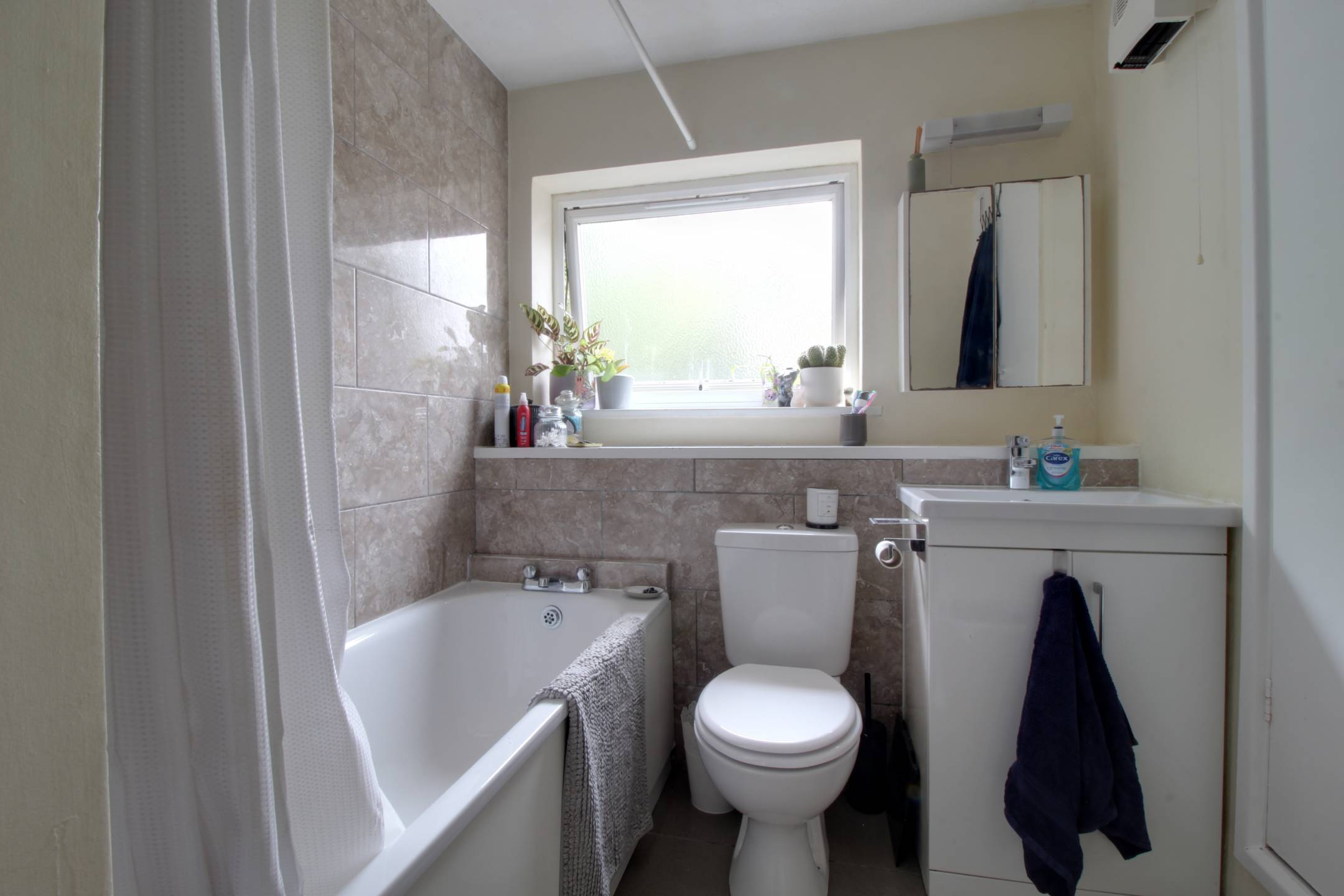 Flat Chepstow Road in Greater London