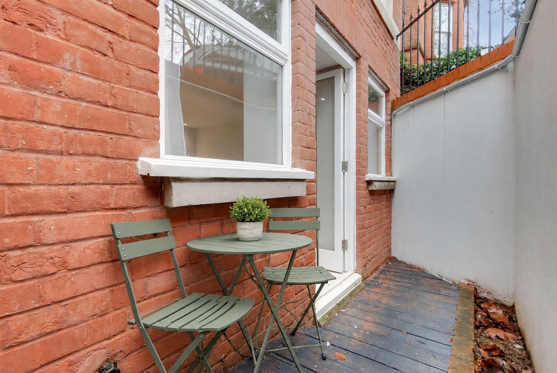Flat Fitzjohn's Avenue in Greater London