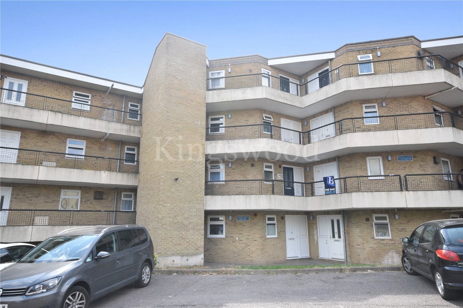 Flat Ryedene in Basildon