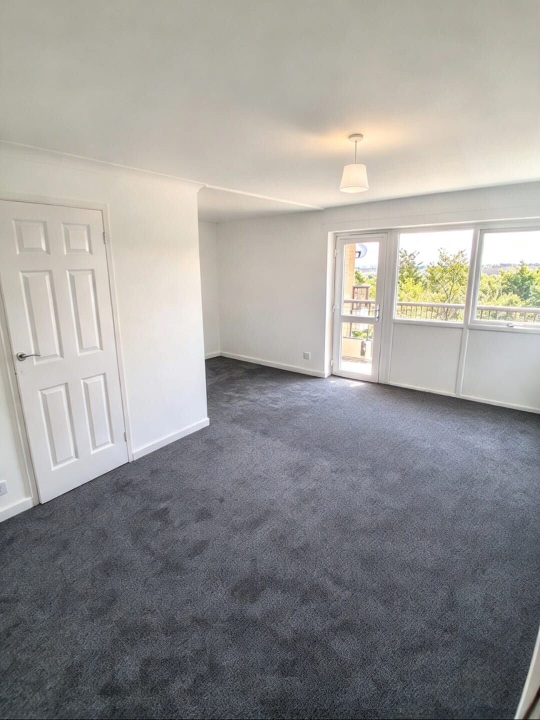 Flat Ryedene in Basildon