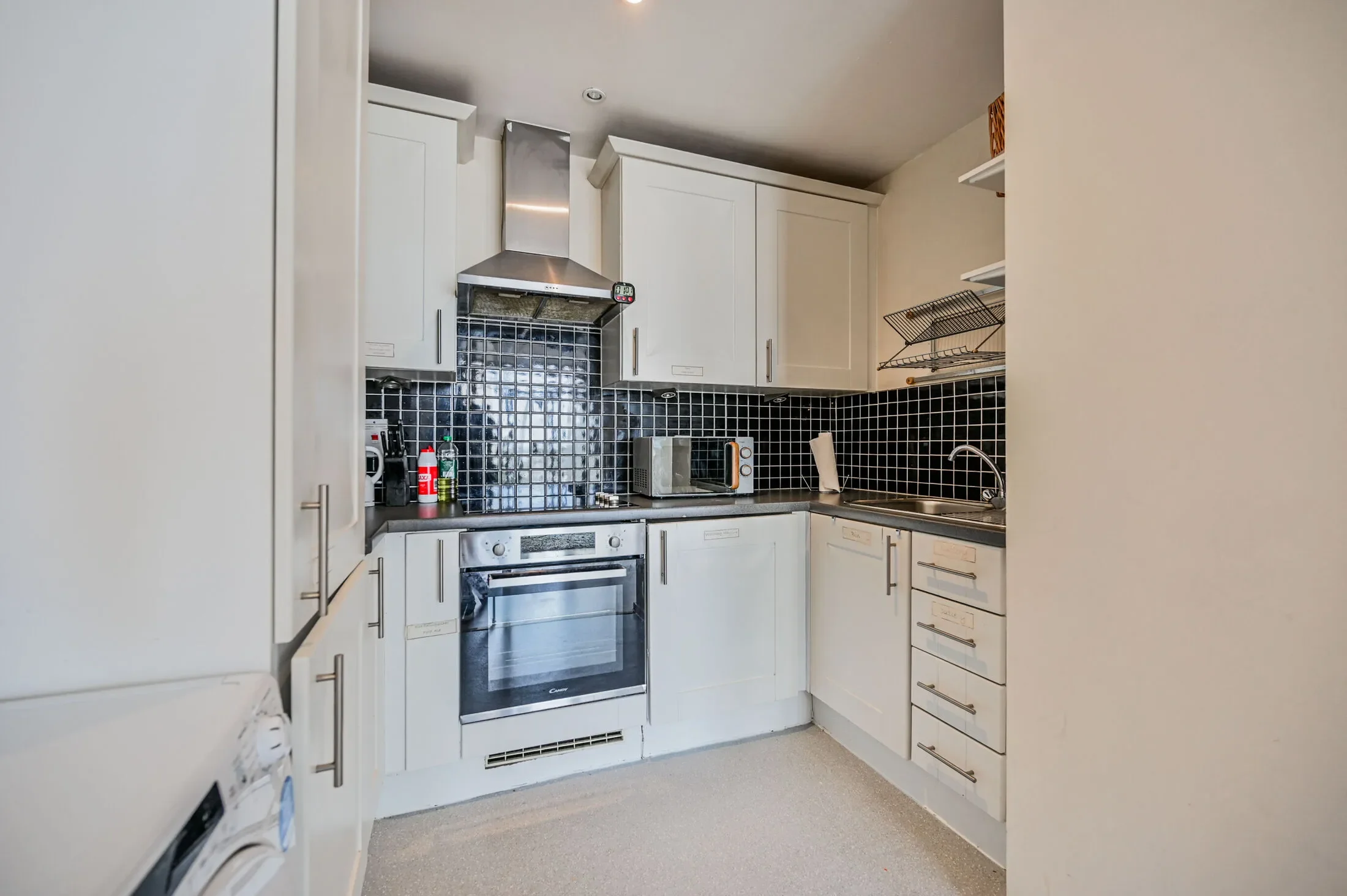 Flat Longbridge Road in Greater London