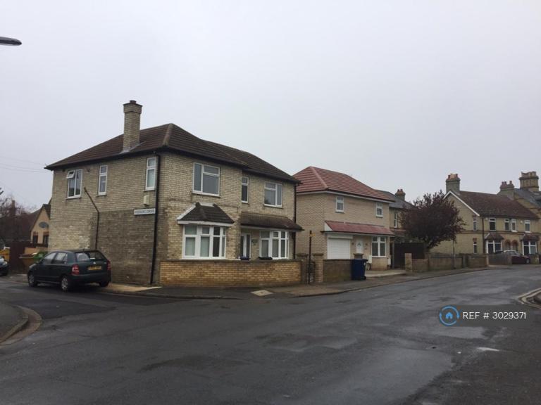 Flat Hodsons Drive in Huntingdonshire