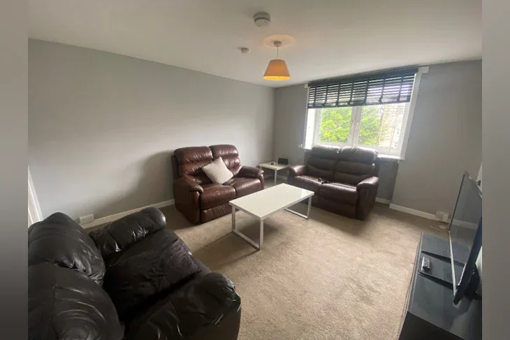 Flat Willowbank Road in Aberdeen City