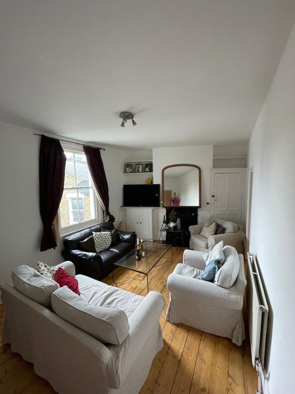 Room Yukon Road in Greater London